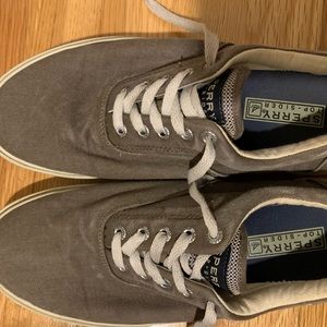 Sperry Boat Sneakers - size 8